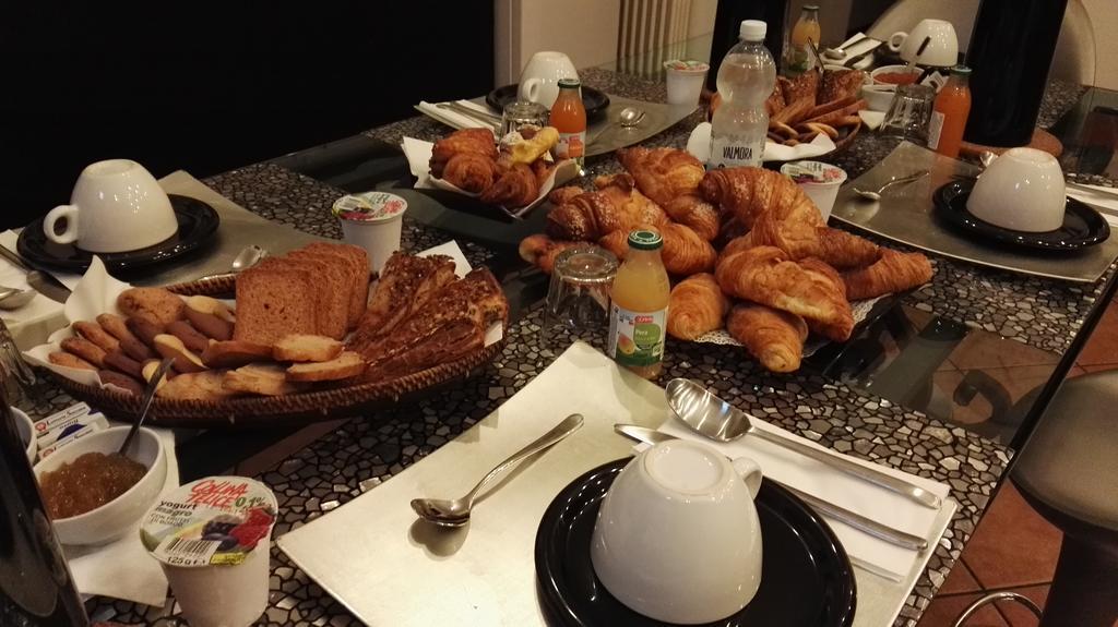 A Casa Di Gio Bed & Breakfast Turin Bagian luar foto